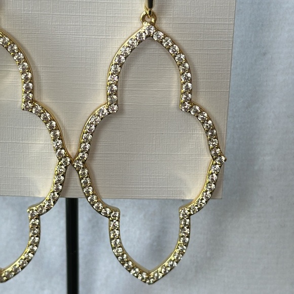 Kendra Scott Abbie Gold Open Frame Earrings with White Crystals - Picture 5 of 9